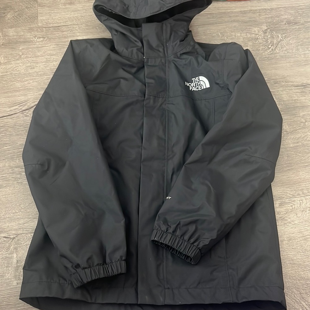 Boys North Face resolve reflection jacket new with tag size 7/8